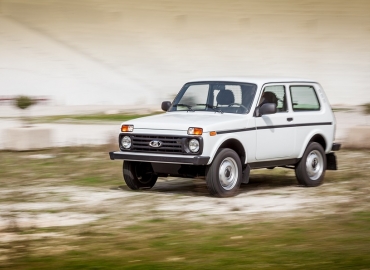 lada niva αγροτικό 